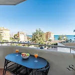 Seaview Beachfront Studio With Aqua Park & Balcony