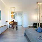 Seaview Beachfront Studio With Aqua Park & Balcony