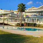 Relax In Reserva Del Higueron - Crystalline