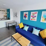 Stunning Apartment In Acuario 118
