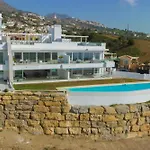 Luxurious 3 Bed Apartment With A Lovely Sea View In Carvajal Beach
