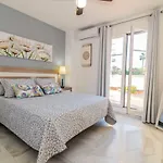 N&A Timon 1 - 3Br Oceanfront Apartment