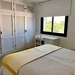 3 BEDROOM, 250m FROM THE BEACH! SWIMMING POOL, PARKING!