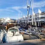 Homelystay-Benalmadena, Puerto Marina
