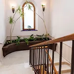 Luxury Villa With Sea Views - Heated Pool-Jacuzzi