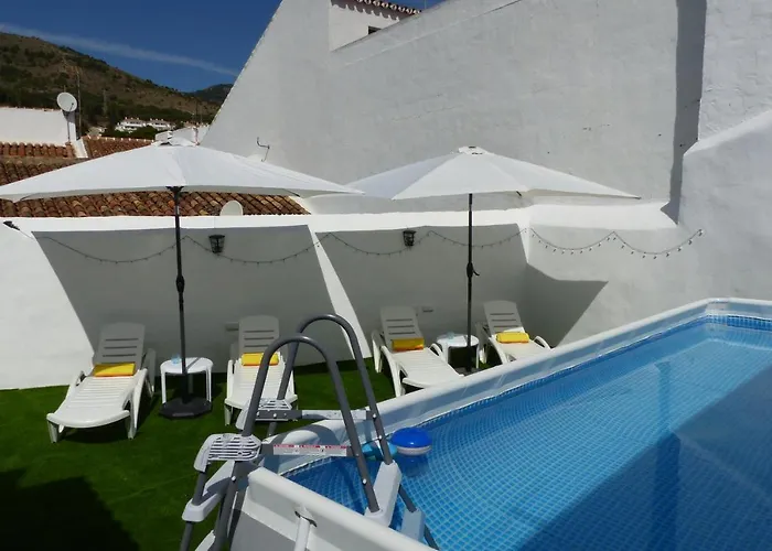 Benalmadena Pueblo - Casa Josefita, Patio With Private Pool-Piscina Privada Y Solarium
