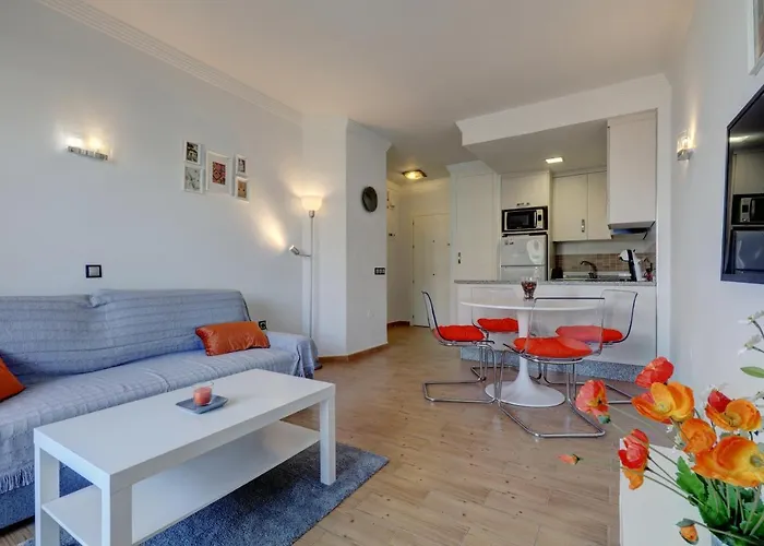 074 - Fabulous Sea View Apartment In Benal Beach Complex