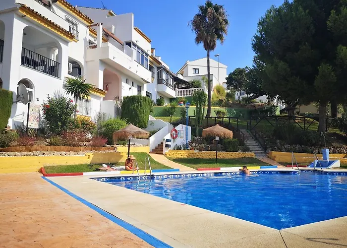 Lomas De Benalmar Apartment Av Las Palmeras