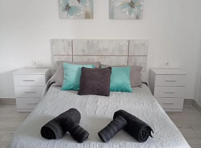 Precioso Apartamento Residencial Piscina Jardines