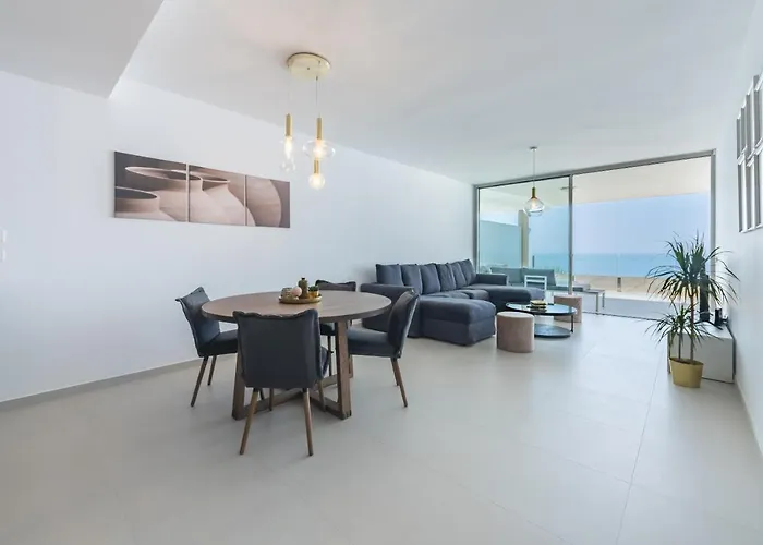 3 Bedroom Sea View Stupa Hills