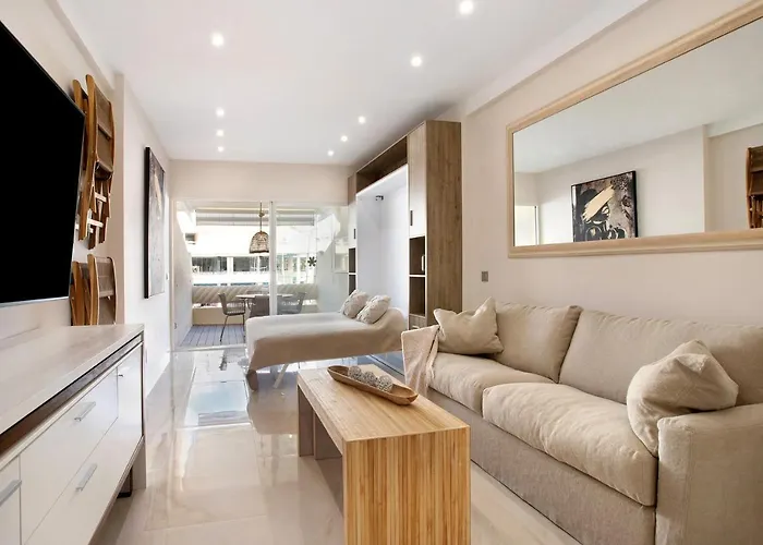 Puerto Marina Luxury Studio