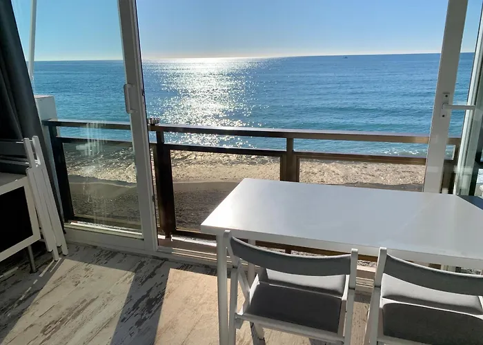 Malibu - “Vive En La Playa” “Live On The Beach”