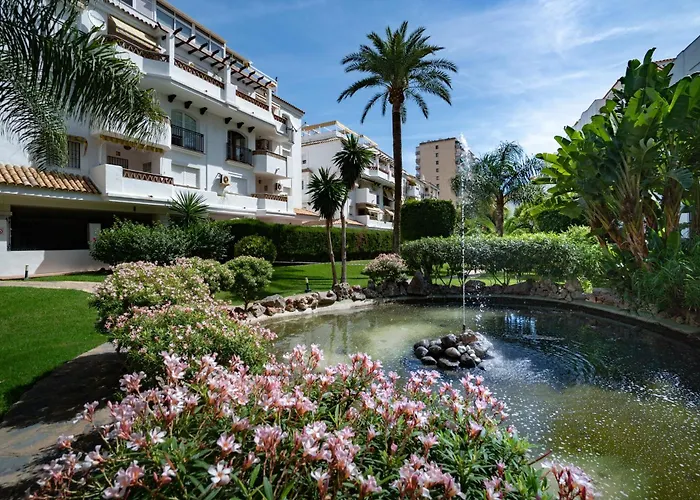 Holidays & Homes I Benalmadena Playa, Piscinas ,Relax