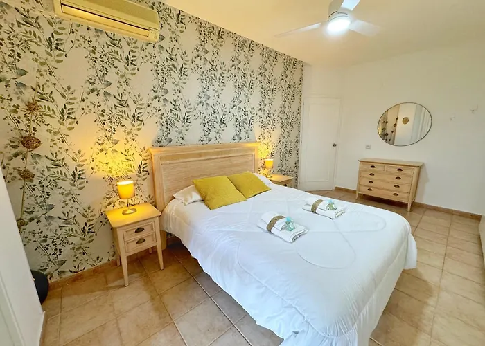 797 Holiday Rentals- Precioso Piso Con Vistas Al Jardin En Benalbeach