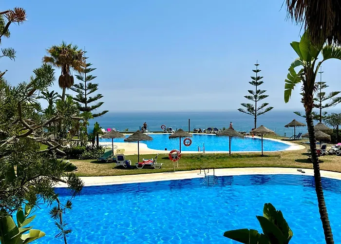Apartamento Con Vistas Al Mar Y Piscina En Benalmadena