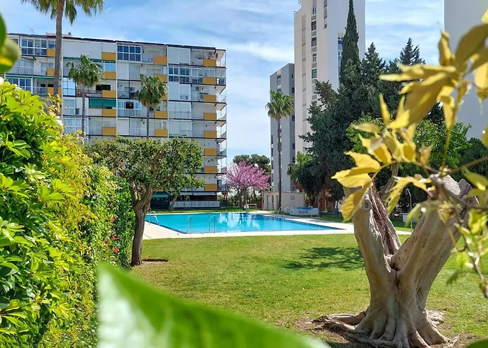 Cozy Apartment In Benalmadena Costa With Kitchen