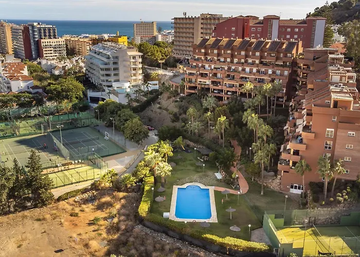 Cozy Apartment In Benalmadena With Kitchenette