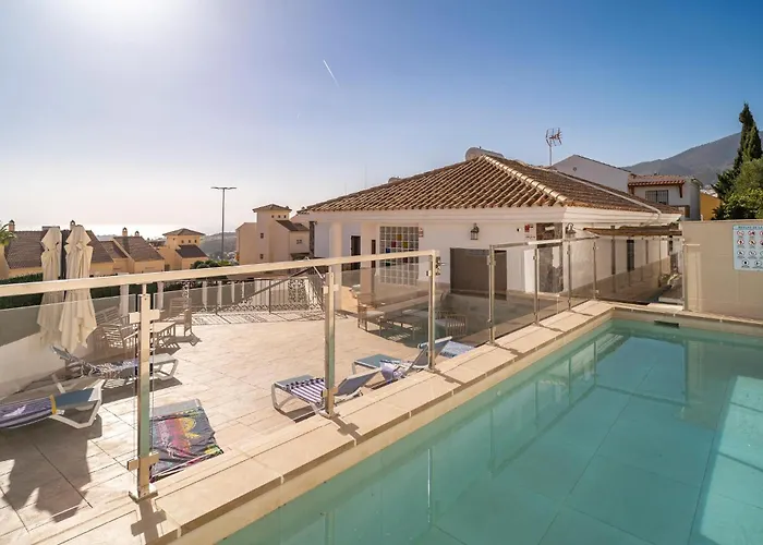 Lovely Home In Benalmadena With Kitchen