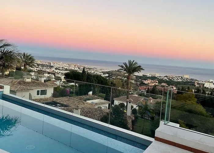Breathtaking Sea View Apartment With Free Parking