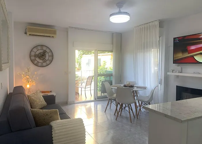 Minerva 30A Garden View