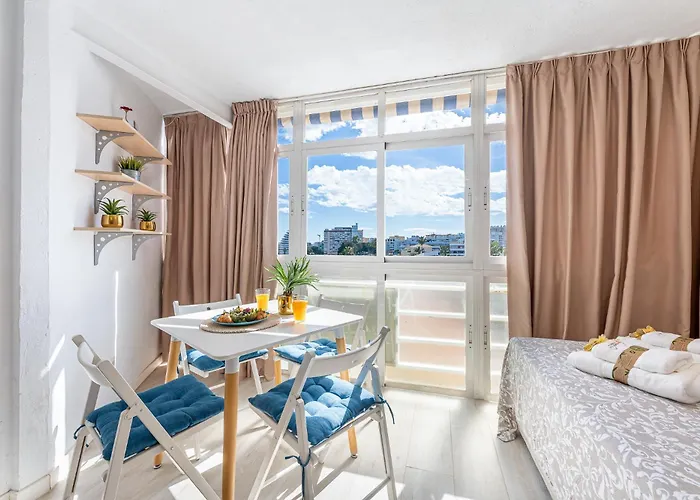 797 Holiday Rentals- Moderno, Centrico Y Espacioso Estudio Benalmadena