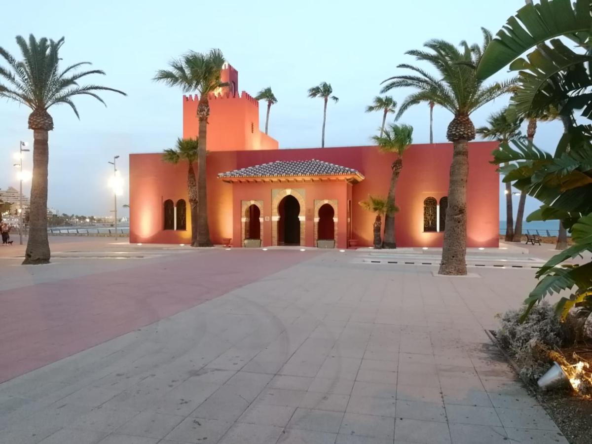 Apartamento En La Playa Con Piscina *