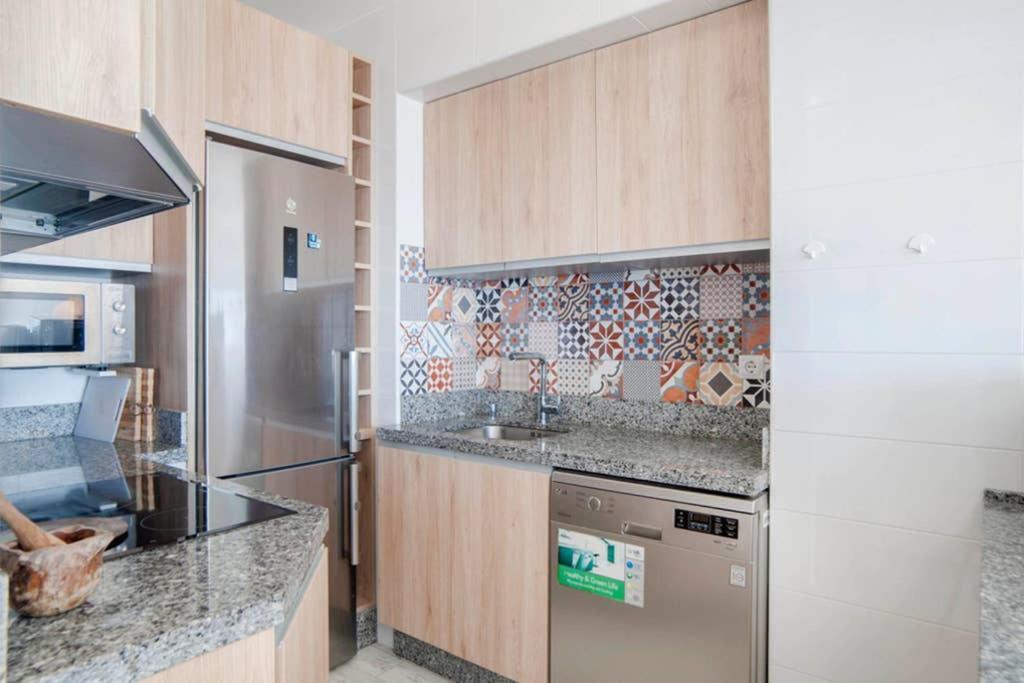 021 - Wonderful Beachfront With Stunning Sea Views Apartment Benalmadena