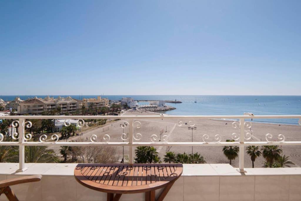 Apartment 021 - Wonderful Beachfront With Stunning Sea Views
