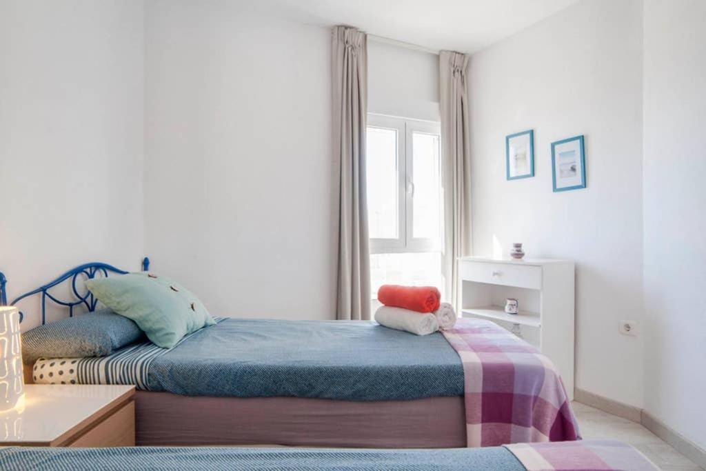 021 - Wonderful Beachfront With Stunning Sea Views Apartment