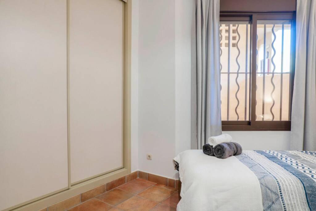 035 - Bright And Relaxing Two Bedroom With Sea Views From The Gardens * Benalmadena