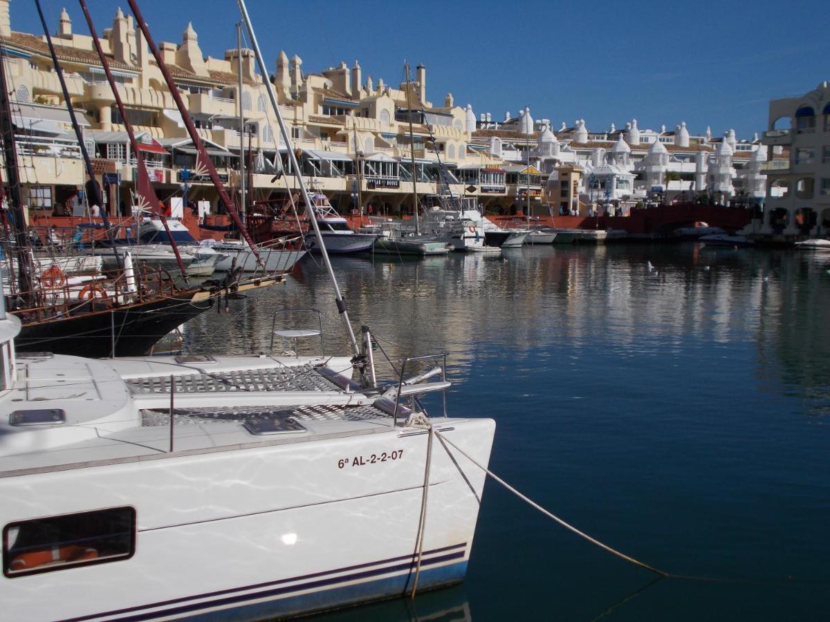 Timon Ii, Luxury 3 Bedroom Beachside Holiday home