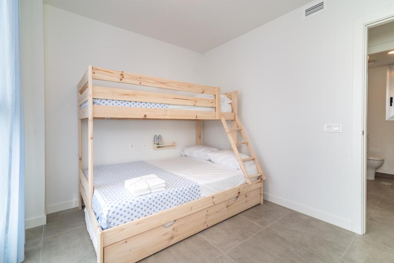 Apartment Vb Lar Bay - 3 Bdr With Sea Views *