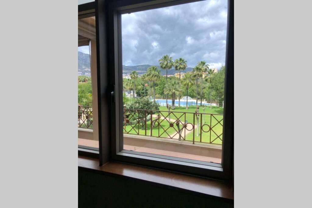 In - Luxury Complex Bellagio Apartment *
