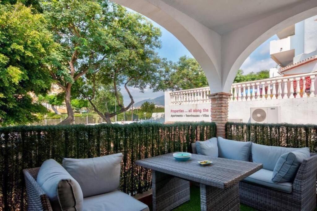 Apartment Macas Parque De La Paloma Pueblo Quinta Con Vistas Al Mar Piscina Y A 3 Minutos De La Playa Benalmadena
