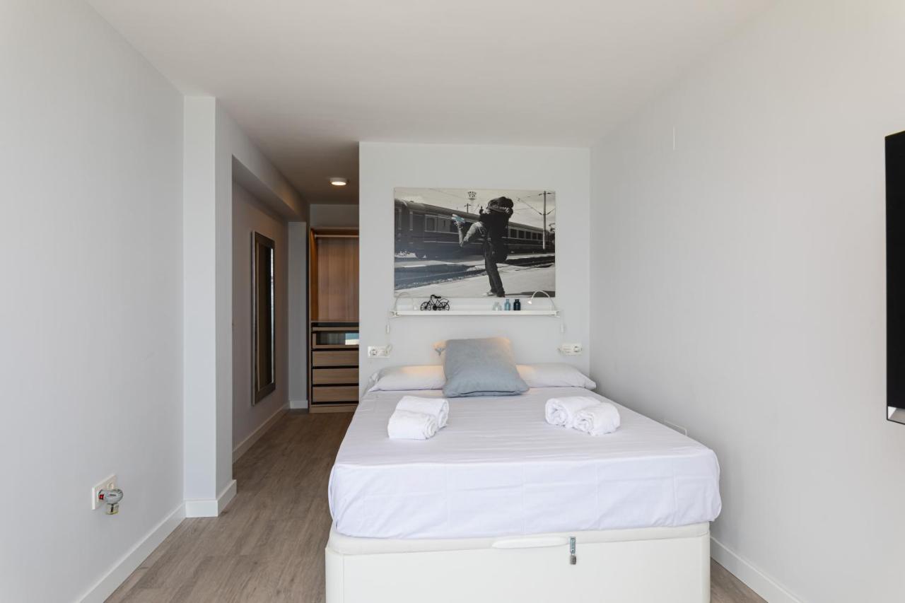 100% Seaview, 2 Minutes To The And Parking *