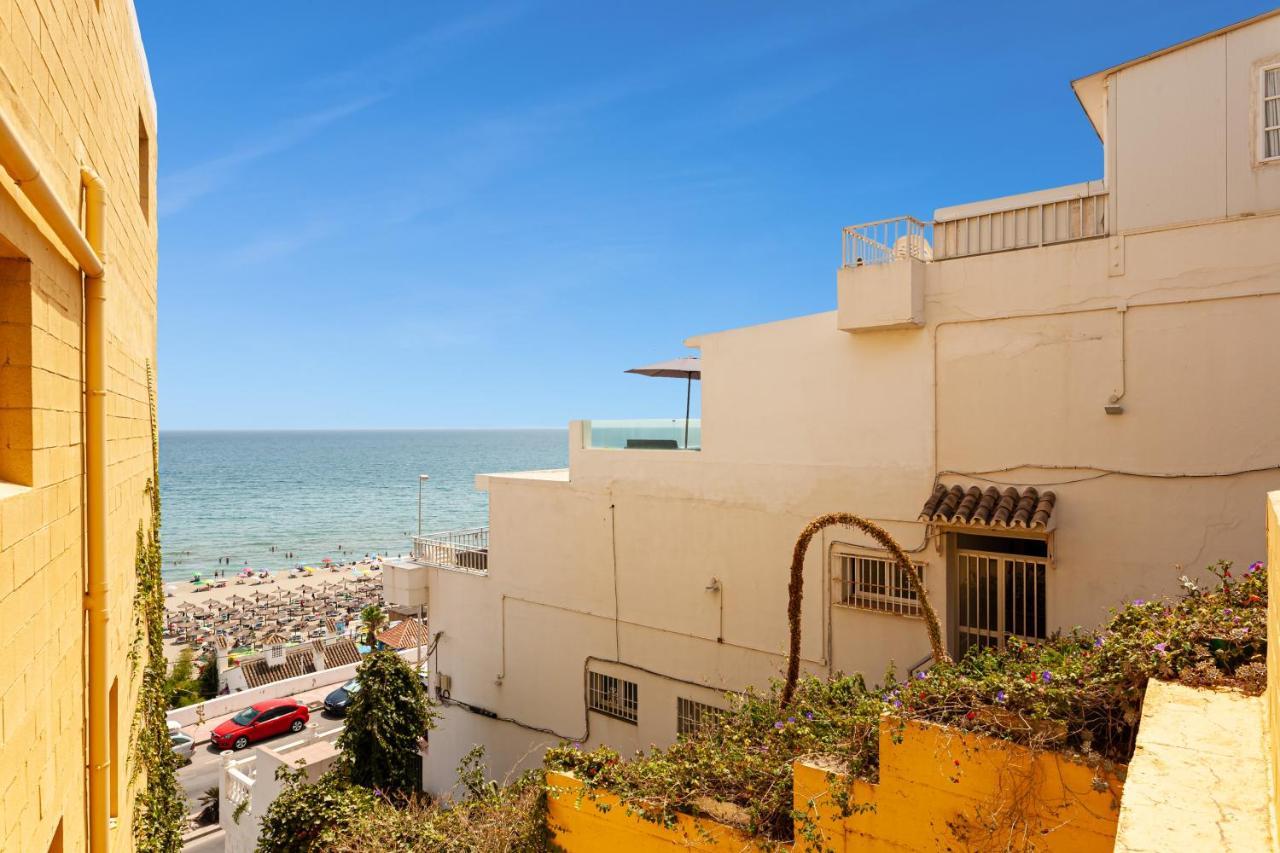 100% Seaview, 2 Minutes To The And Parking *