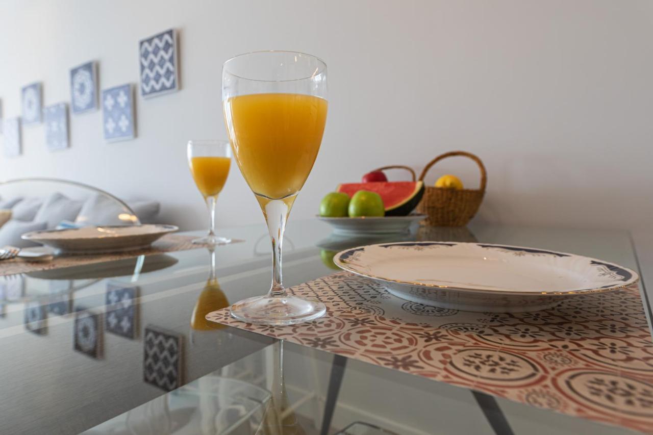 100% Seaview, 2 Minutes To The And Parking Apartment *