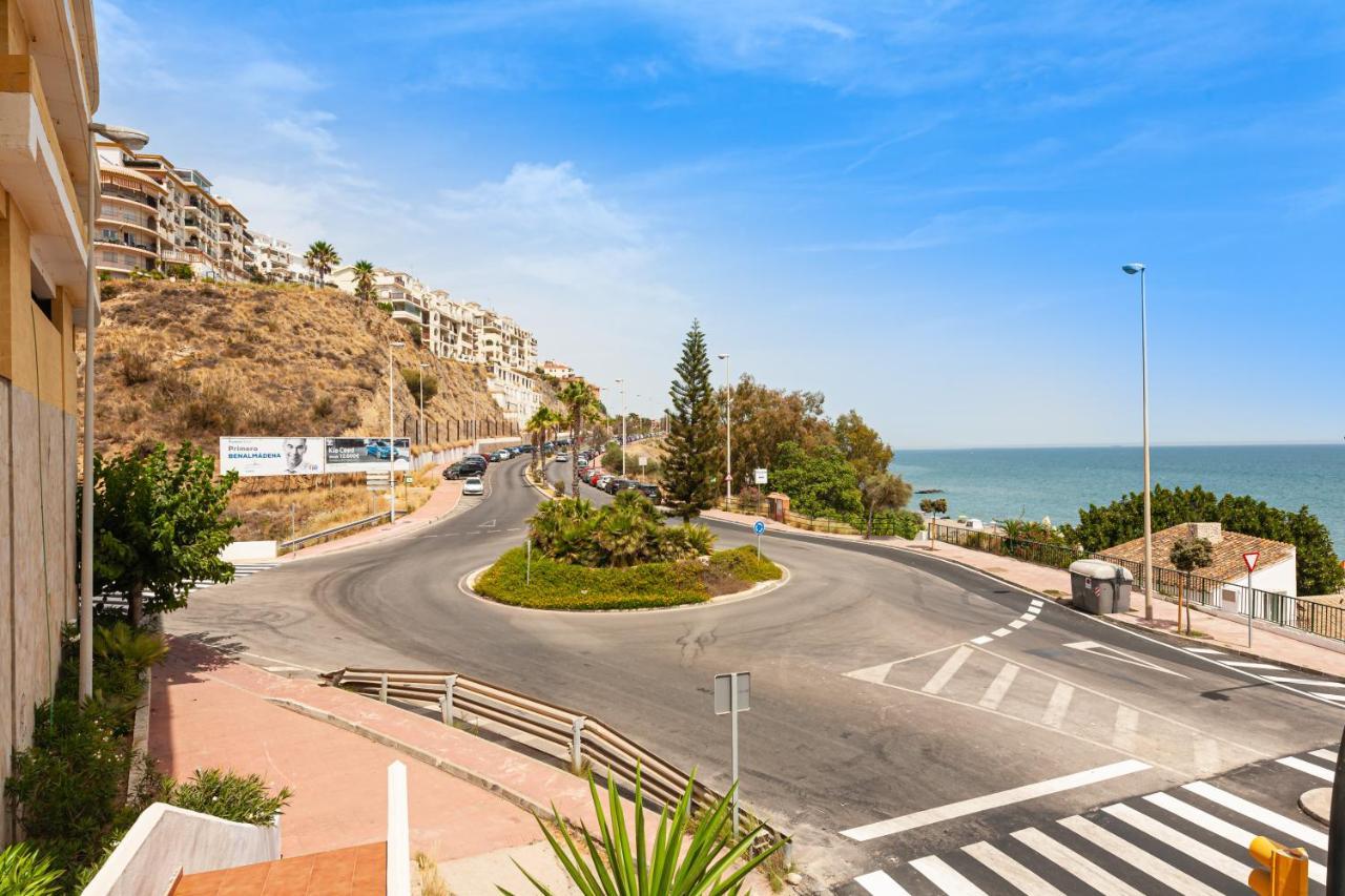 100% Seaview, 2 Minutes To The And Parking Apartment