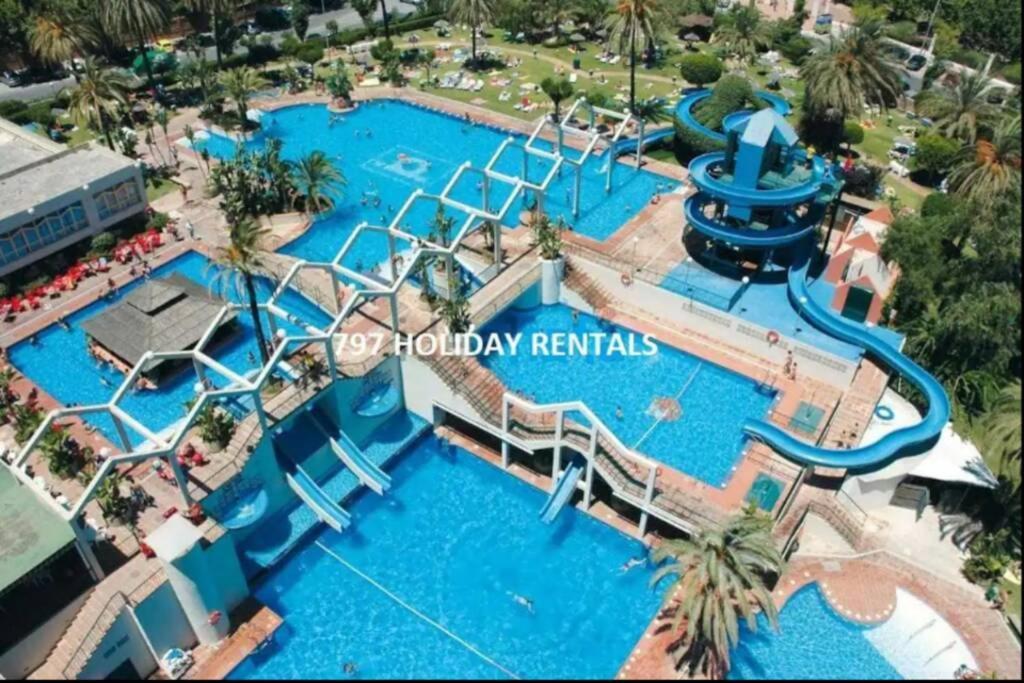 Apartment 797 Rentals- Precioso Piso Con Vistas Al Jardin En Benalbeach