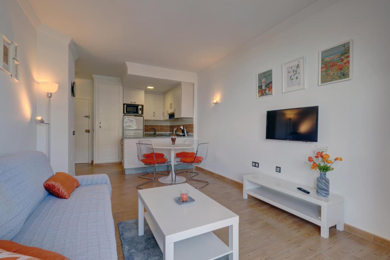 074 - Fabulous Sea View In Benal Beach Complex Apartment Benalmadena