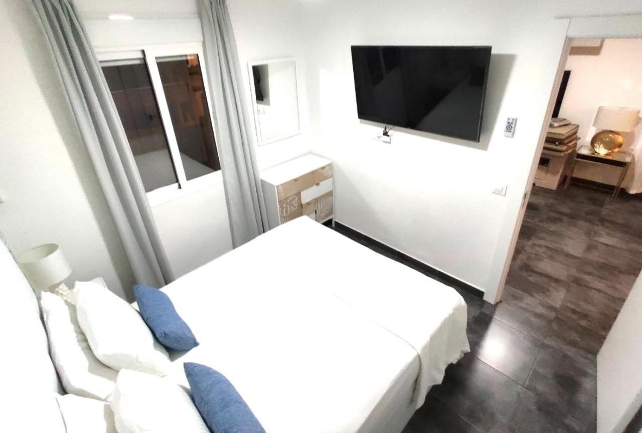 Benalbeach Lux, Jacuzzi, Beachfront - 432 Appartement *