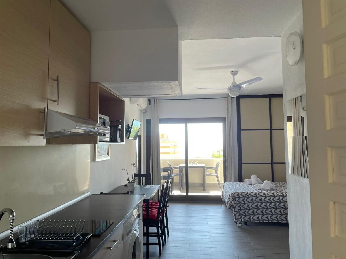 Benalbeach, Estudio En Primera Linea De Playa Benalmadena