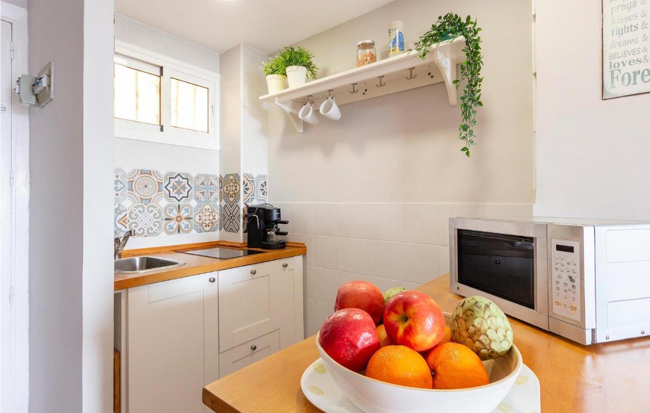 Stunning In With Wifi, 1 Bedrooms&outdoor Swimming Pool Appartement *