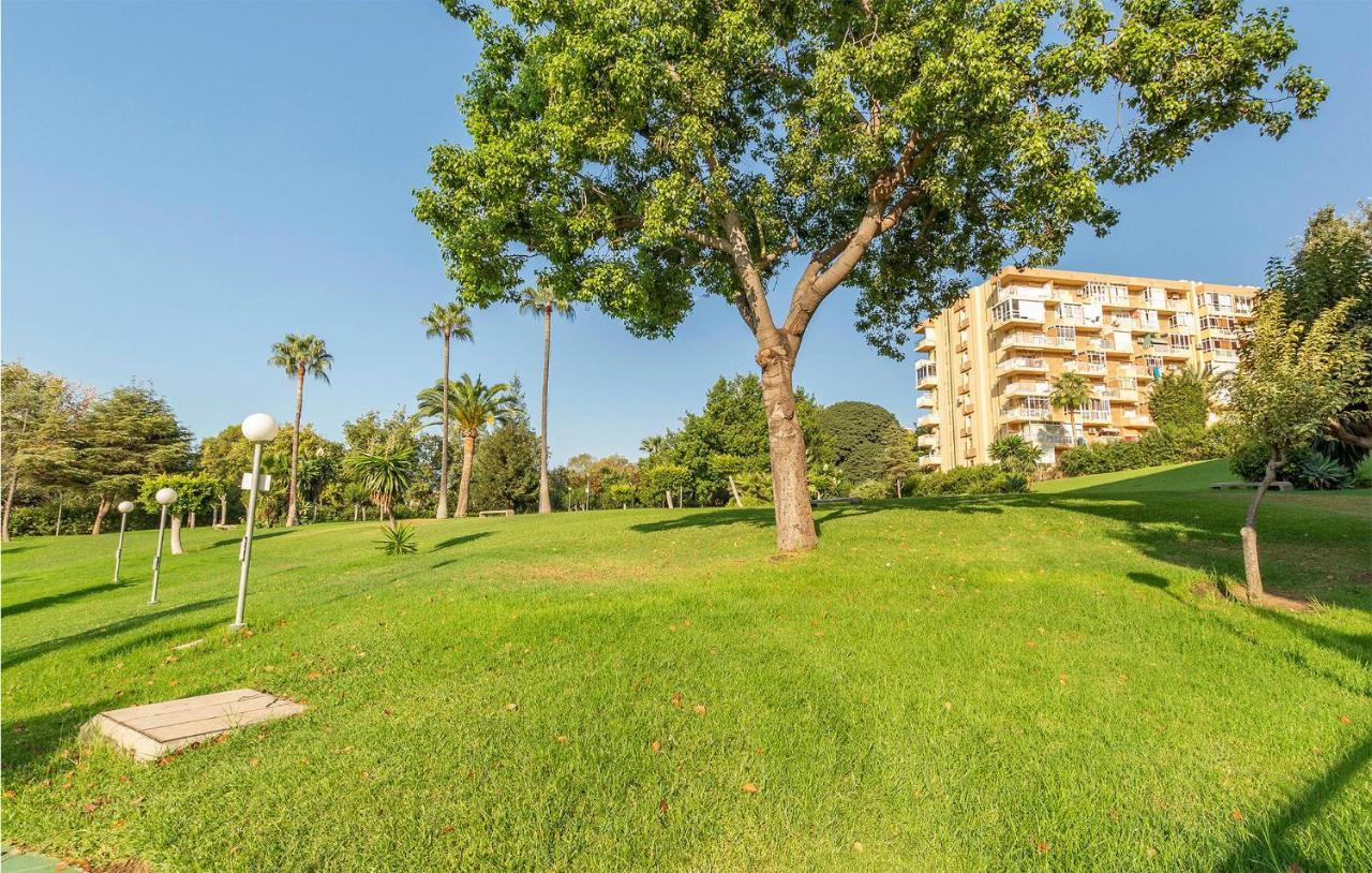 Stunning In With Wifi, 1 Bedrooms&outdoor Swimming Pool *
