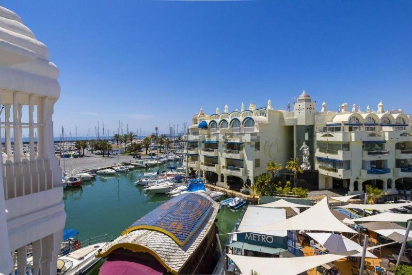 Puerto Marina Apartment *
