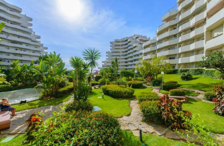 Benal Suite, Parque Acuatico Y Vistas Al Mar Apartment Benalmadena