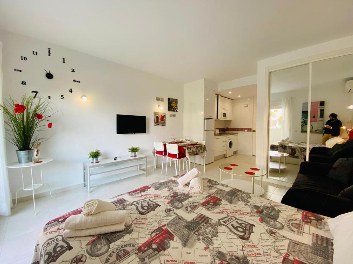 Apartment Benalbeach-cozy And Equipped Apt With Water Slides & Beach *