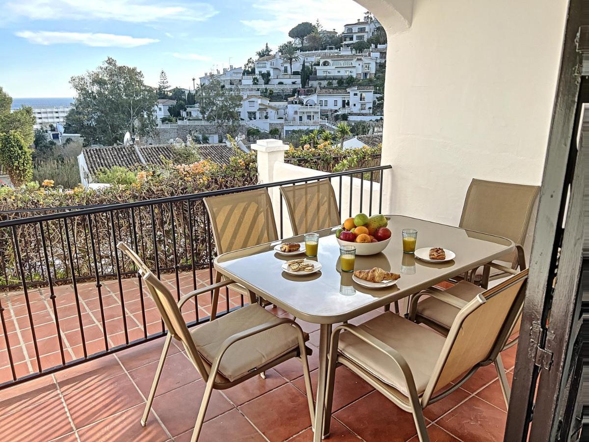 Holiday home Agradable Adosado Con Piscina La Hidalga *