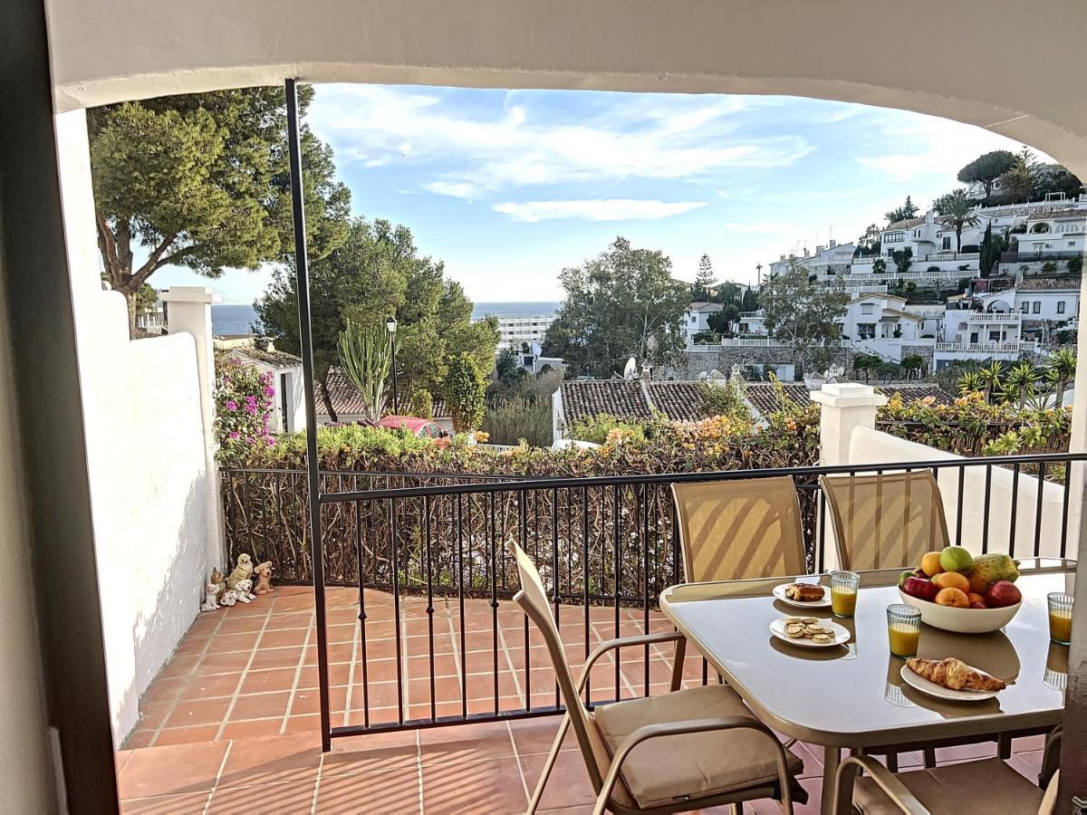 Agradable Adosado Con Piscina La Hidalga Holiday home *