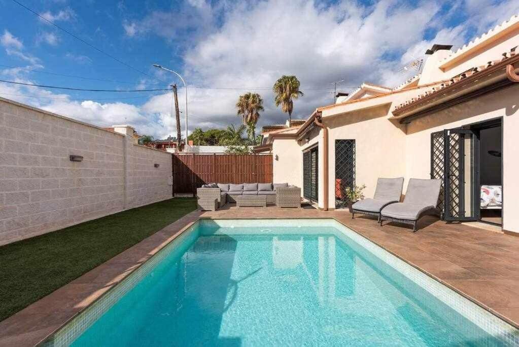 797 Holiday - Modern With Pool In Puerto Marina For 12 Benalmádena